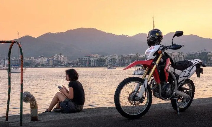 Alasan Banyak Traveler Memilih Motor untuk Jelajah Bandung