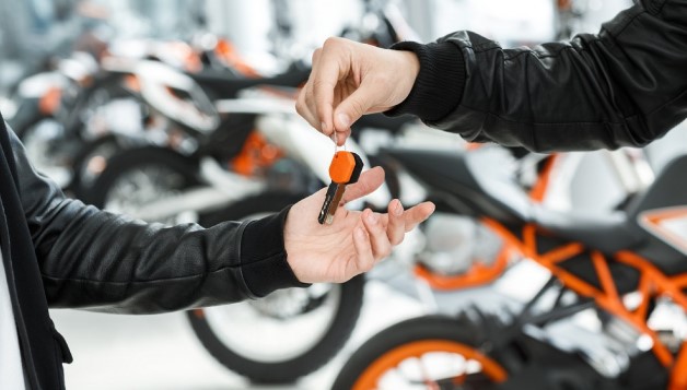 Booking Sewa Motor di Bandung Sekarang, Unit Terbatas Setiap Hari