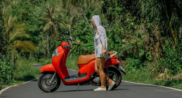 Liburan ke Bandung? Pilih Sewa Motor agar Lebih Cepat dan Hemat